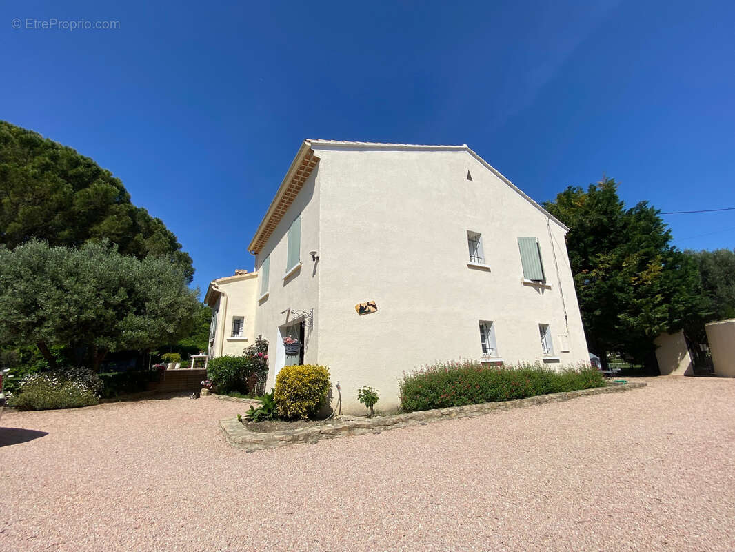 Maison à CADEROUSSE