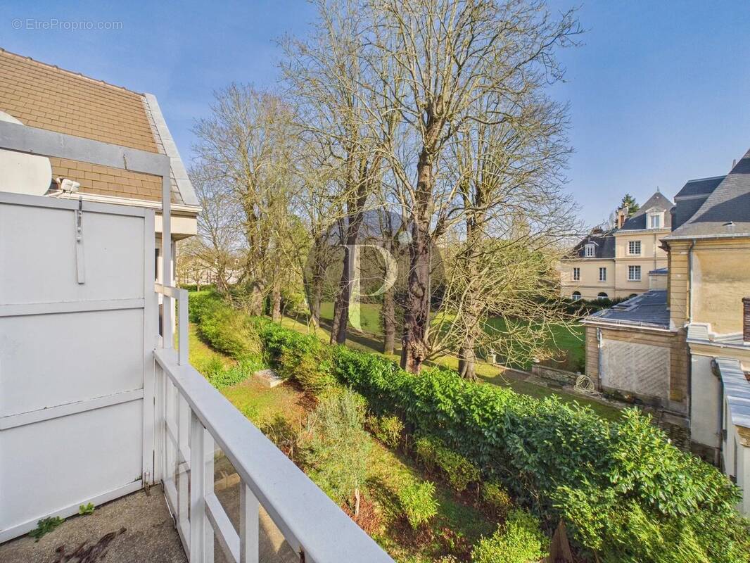 Appartement à VERRIERES-LE-BUISSON