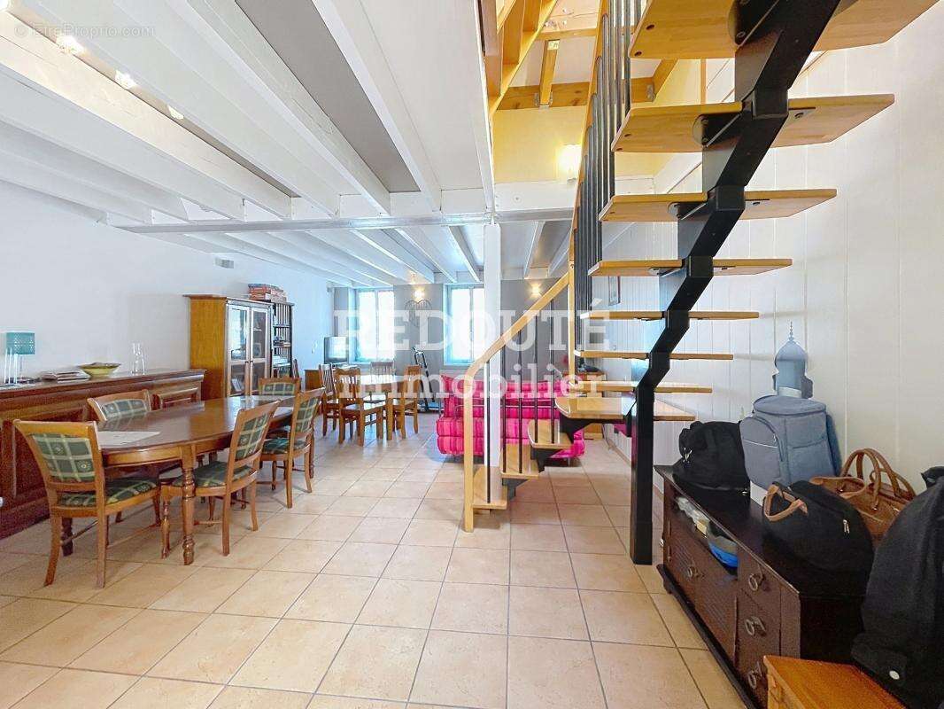 REIMS - À VENDRE - Avenue de LAON - Appartement duplex - photo 2