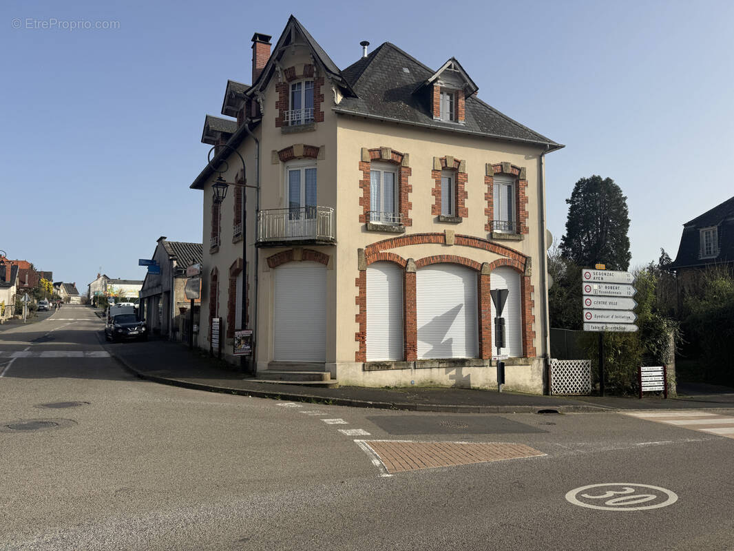 Maison à JUILLAC