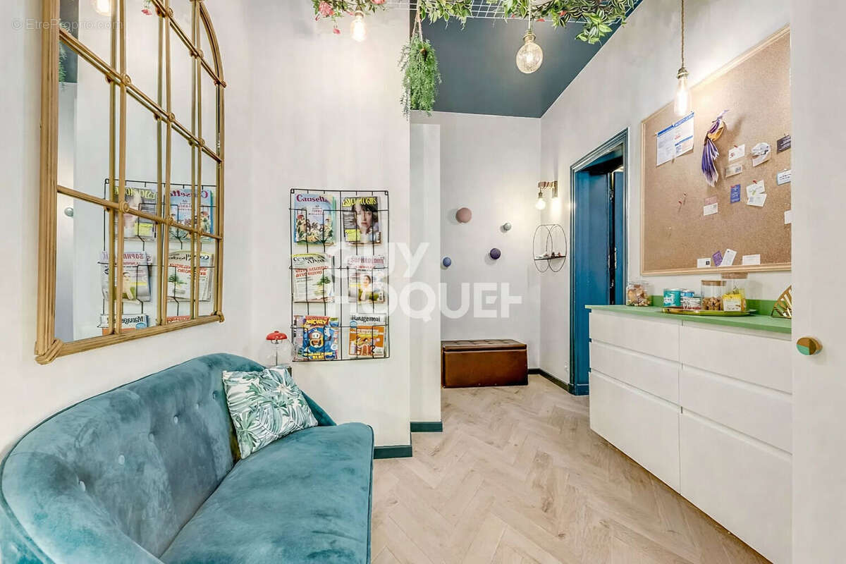 Commerce à PARIS-11E