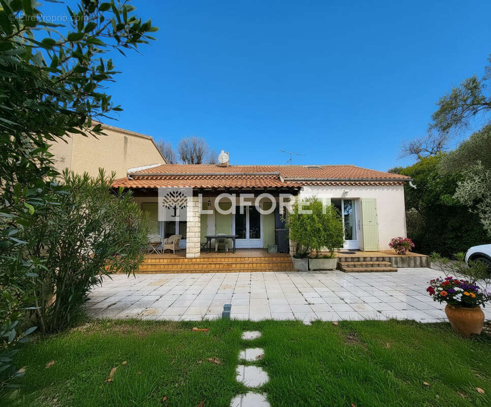 Maison à CHATEAUNEUF-DE-GADAGNE