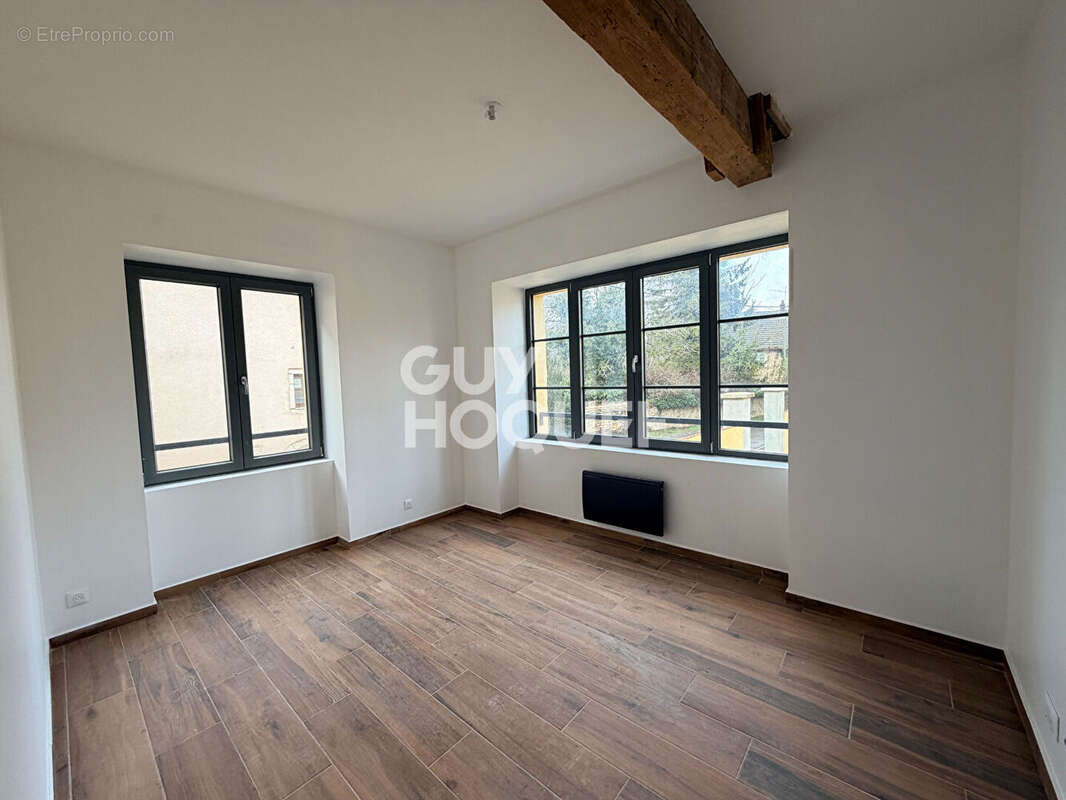 Appartement à BYANS-SUR-DOUBS