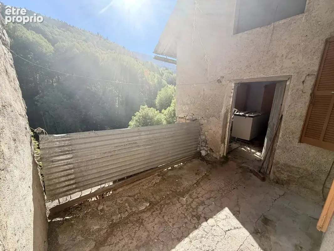 Appartement 3p + Terrasse + Cellier + 3 caves + Grenier - photo 2
