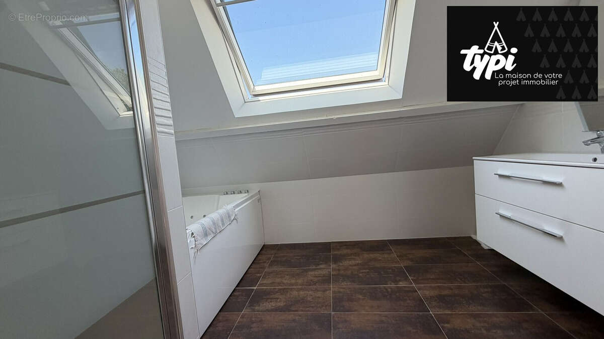 Maison 240 m² à Caudan  - photo 7