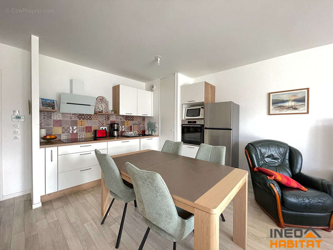 Appartement à LA MEZIERE