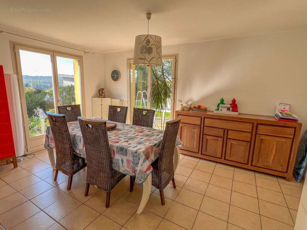 Maison à SAINT-REMY-LES-CHEVREUSE