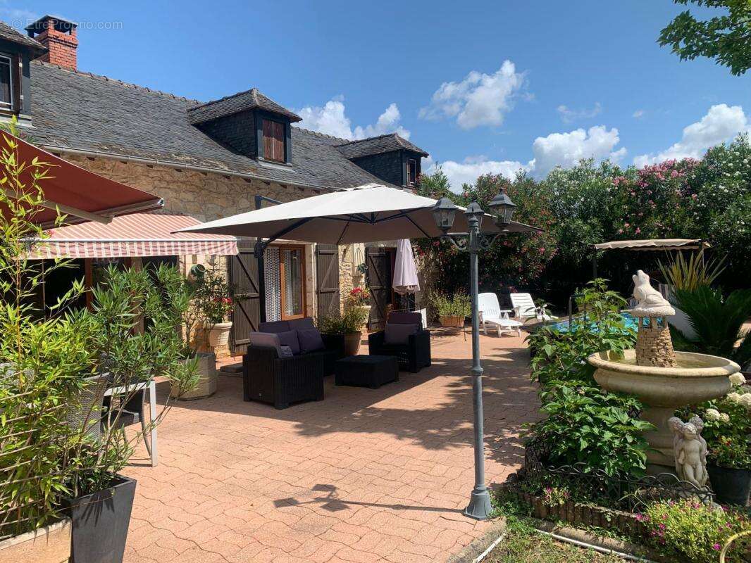 Maison à TERRASSON-LAVILLEDIEU