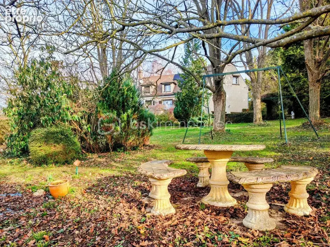 Belle maison familiale 5 ch dans un écrin boisé avec vue dégagée - photo 15