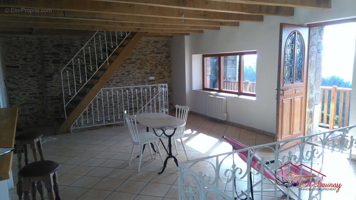 Maison à CLAIRVAUX-D&#039;AVEYRON