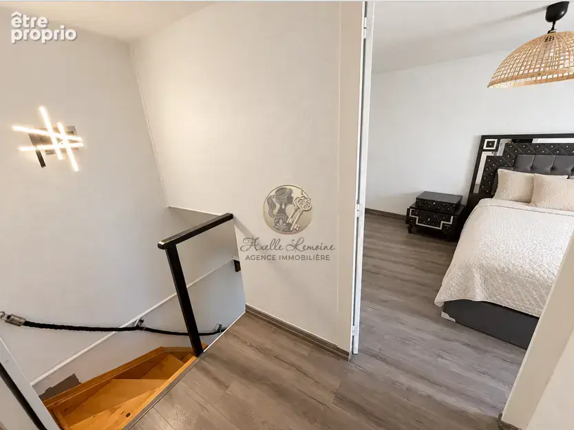 Maison de village 60 m2 avec cachet   poutres et pierres apparentes   2 chambres   véranda - photo 8