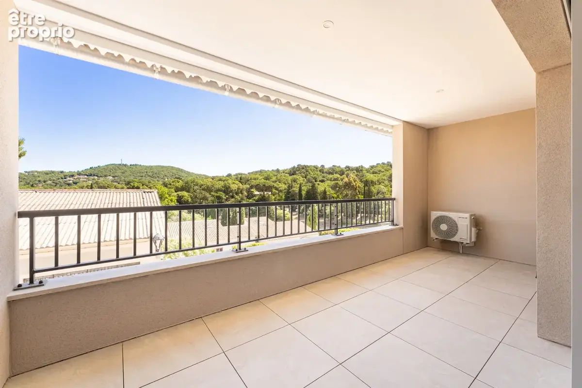 Appartement à LA GARDE-FREINET
