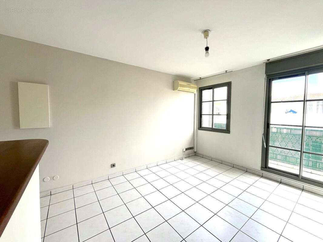 séjour1 - Appartement à SAINT-DENIS