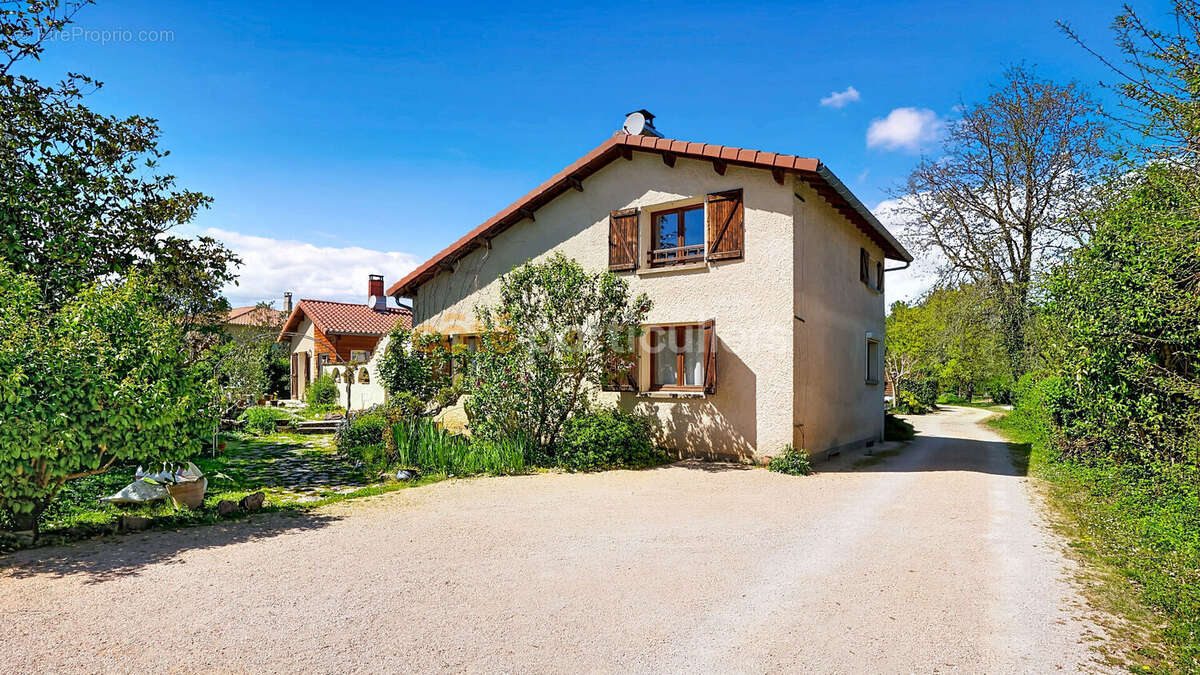 Maison Coufouleux 13 pièce(s) 281.9 m2 - photo 2