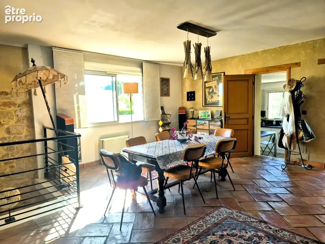 Superbe maison de caractere avec piscine et grand garage - photo 9