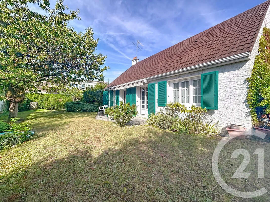 Maison à LE MEE-SUR-SEINE