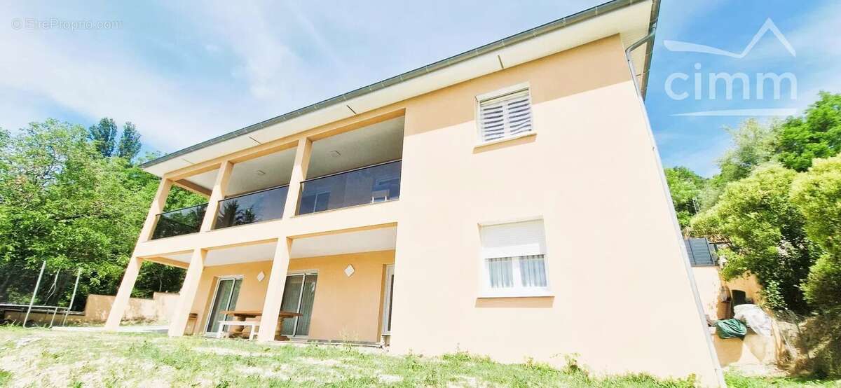  À VENDRE – Superbe propriété avec deux appartements spacieux et prestations haut de gamme - photo 5