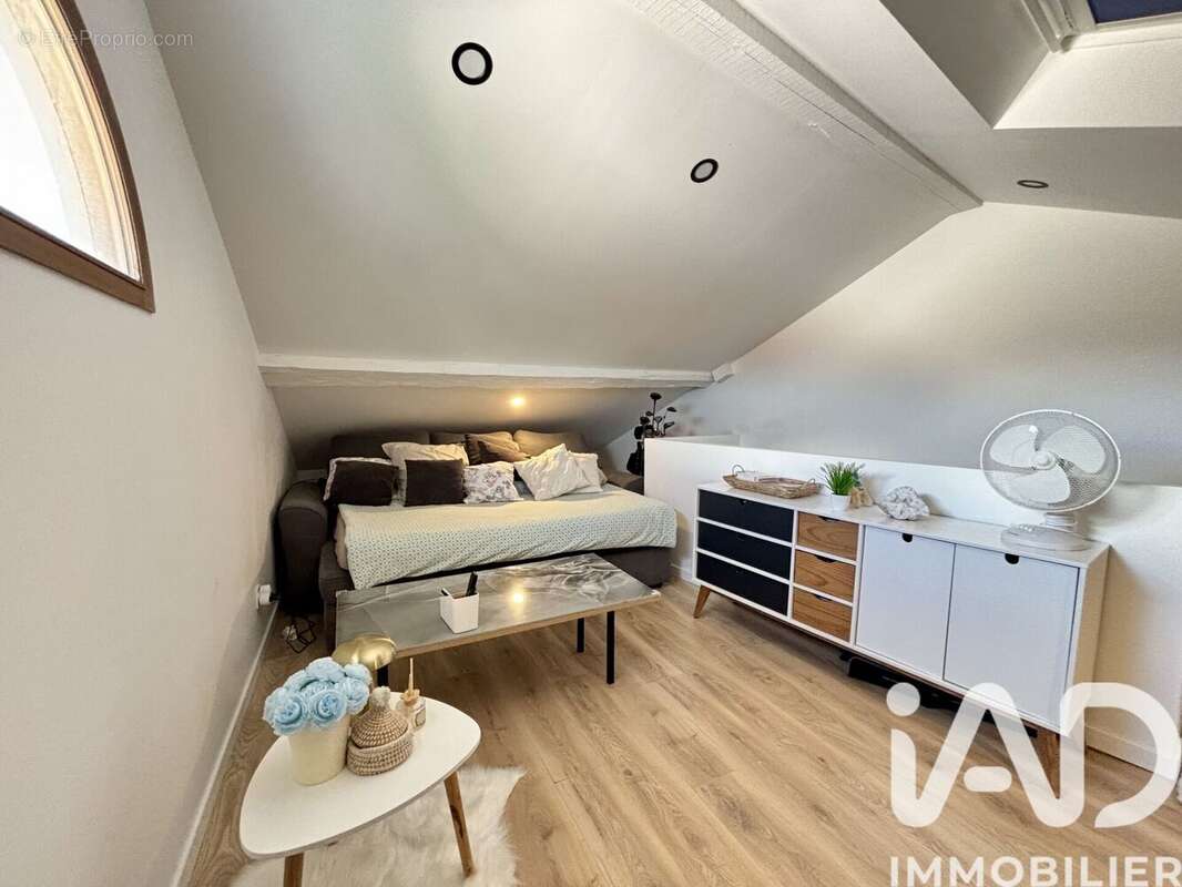 Maison 80 m² à Savigny  - photo 9