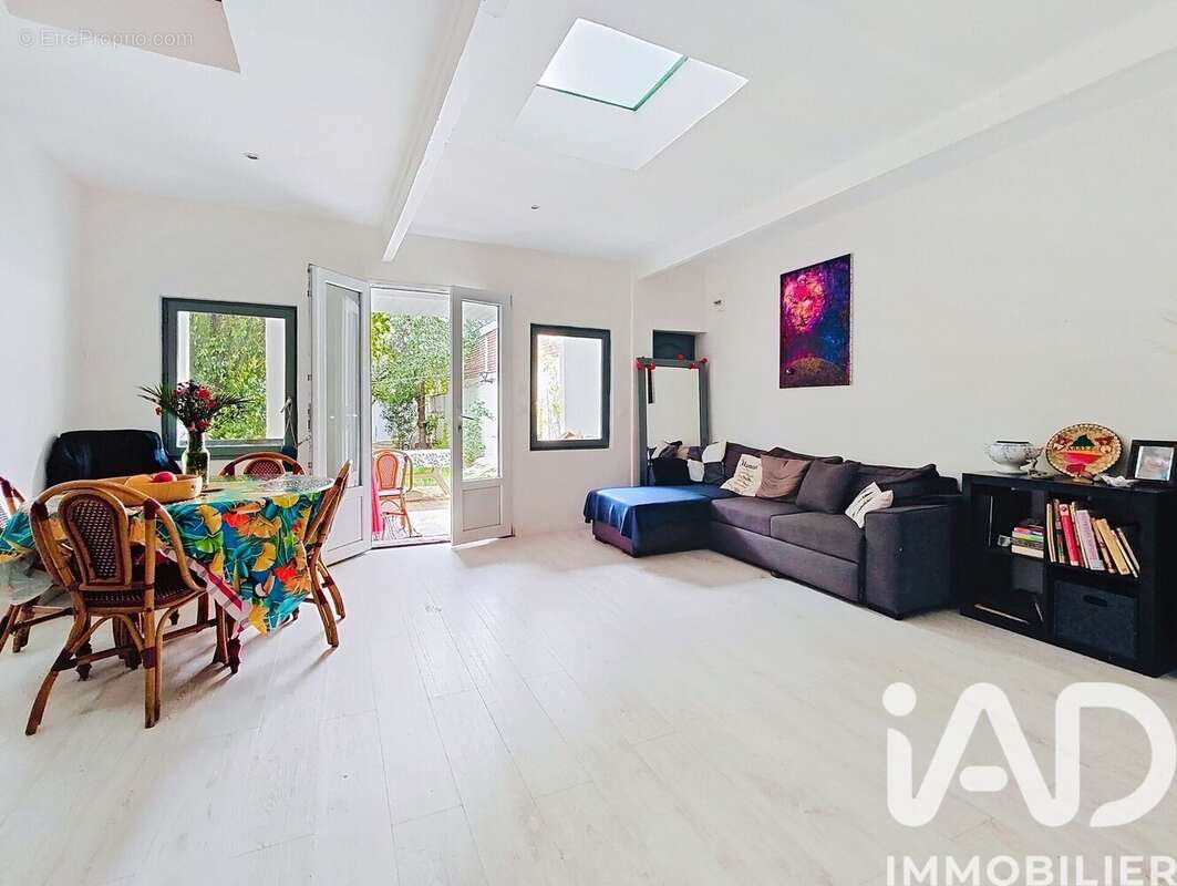 Maison 141 m² à Romainville  - photo 3