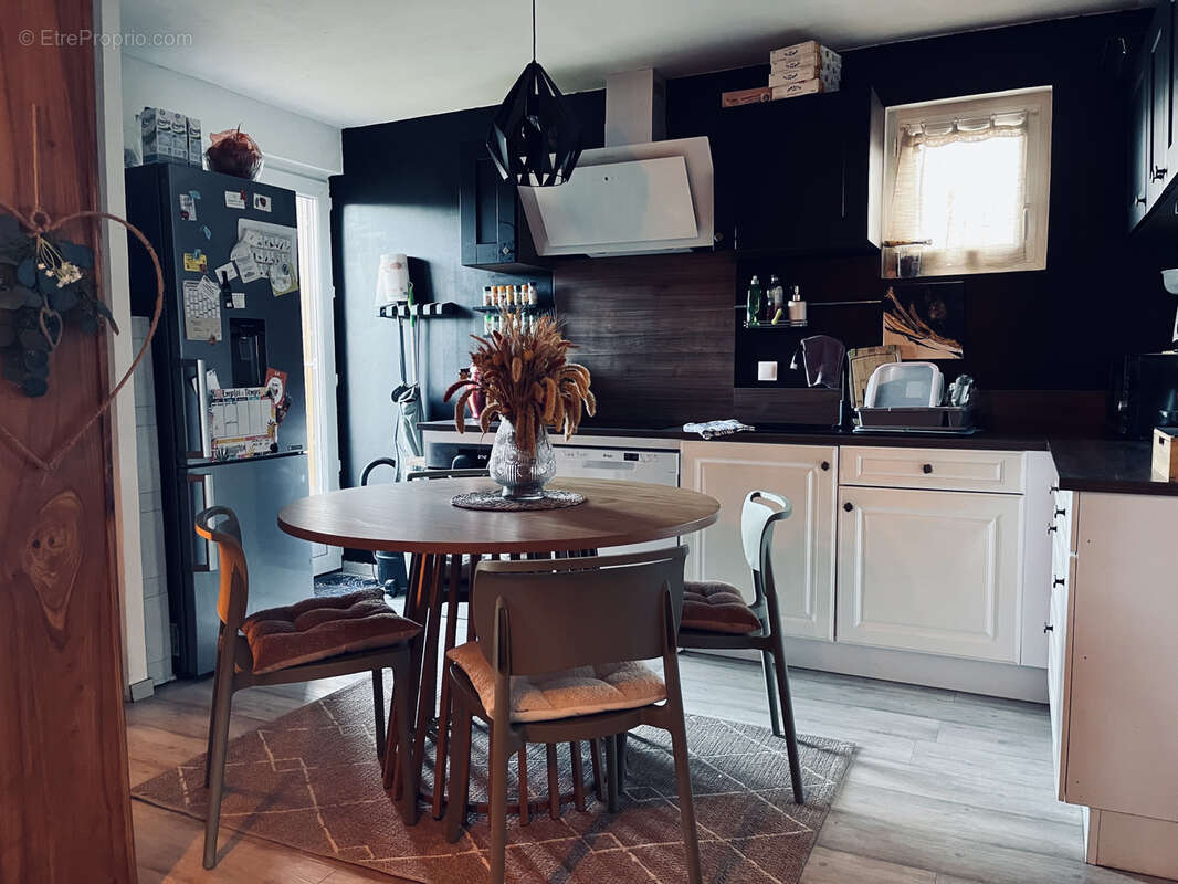 Maison à SAINT-PANTALEON-DE-LARCHE