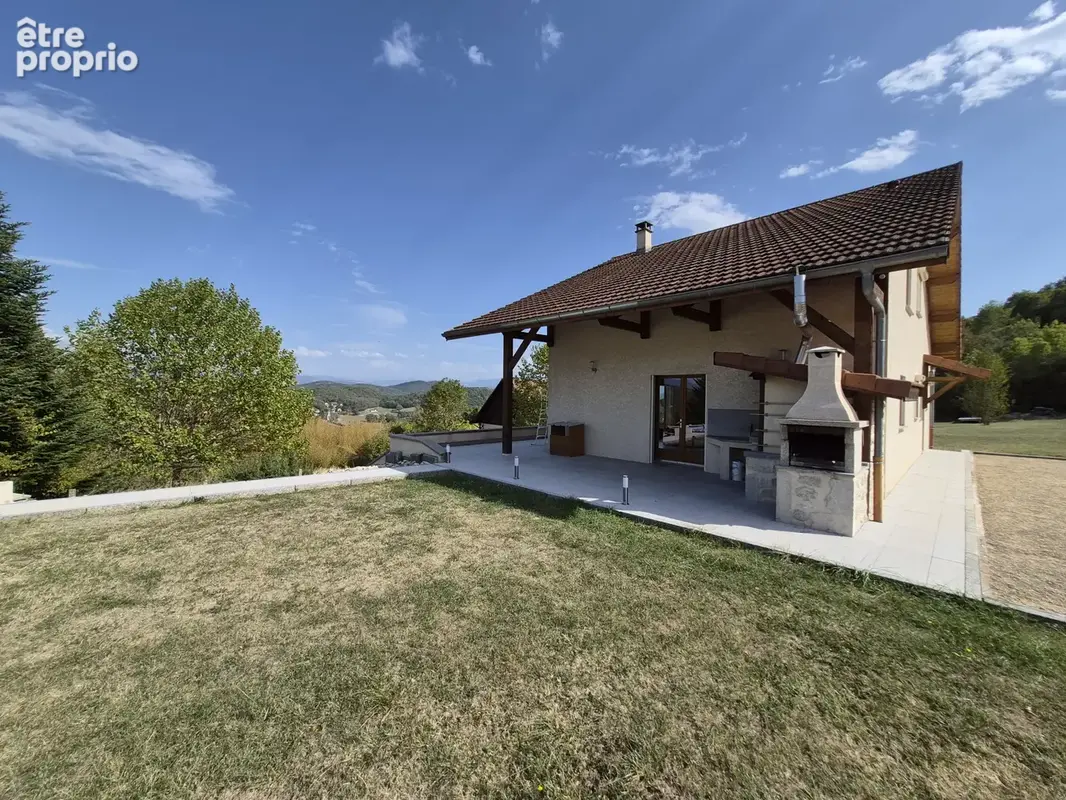 Photo Maison à Cuzieu au prix de 399 000€