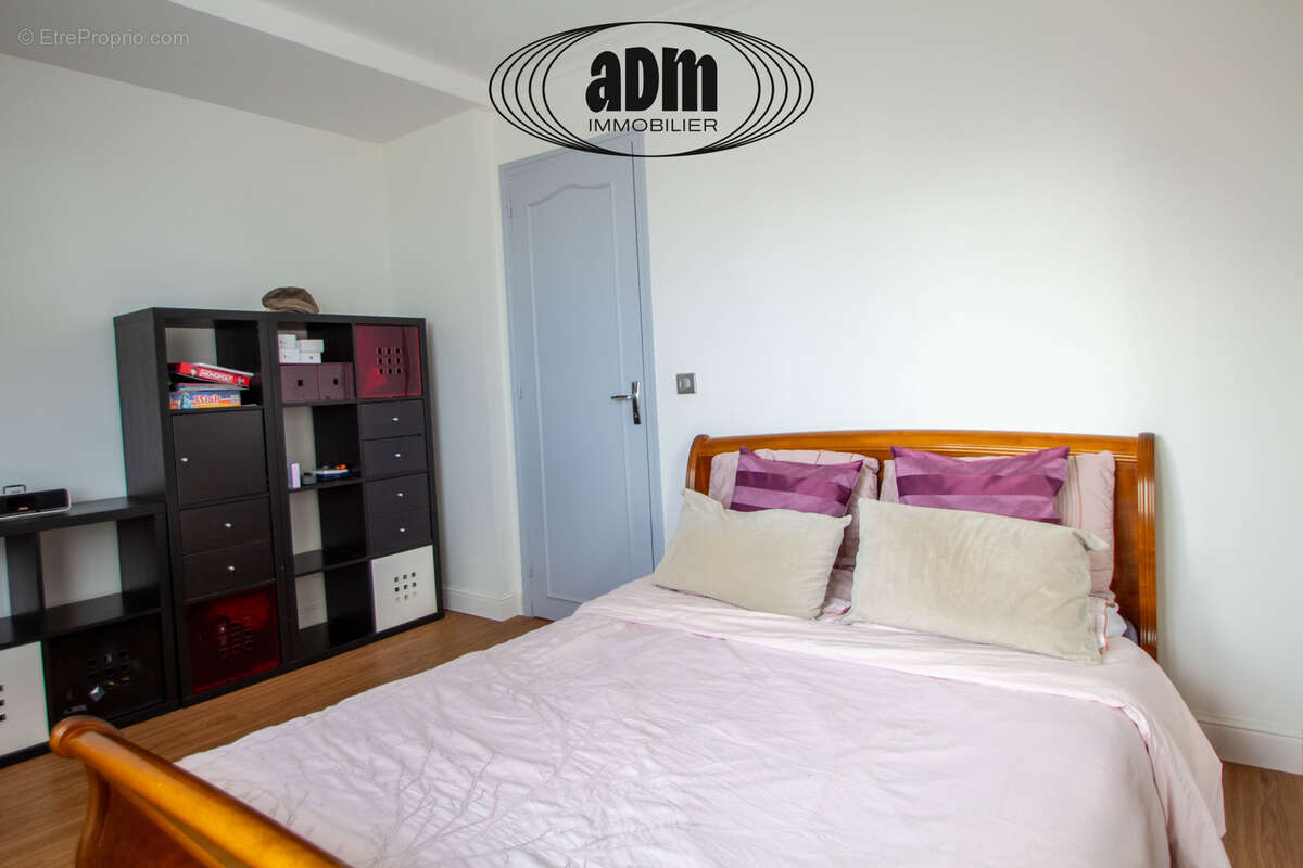 Maison à CHAMPS-SUR-MARNE