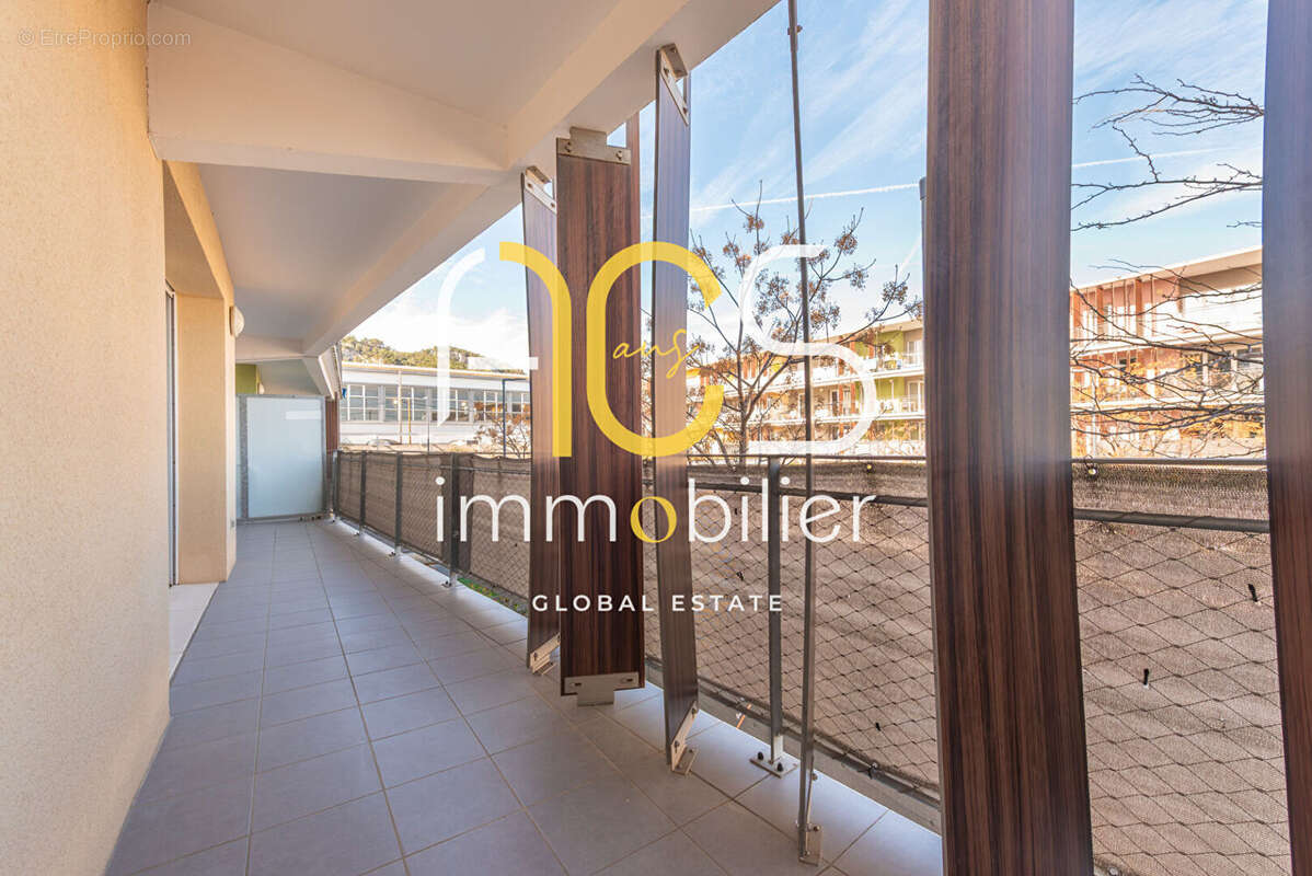 Appartement à CHATEAUNEUF-LES-MARTIGUES