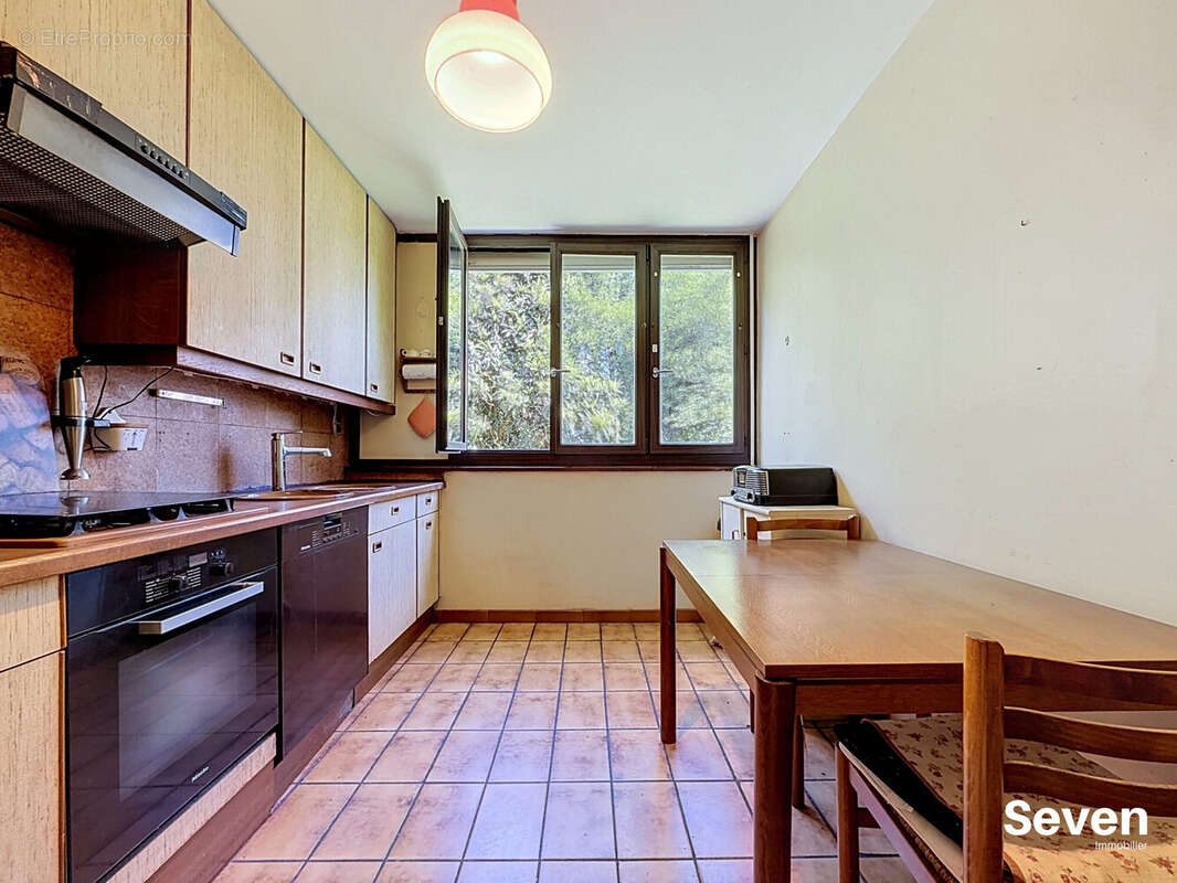 Appartement à SAINT-MARTIN-D'HERES