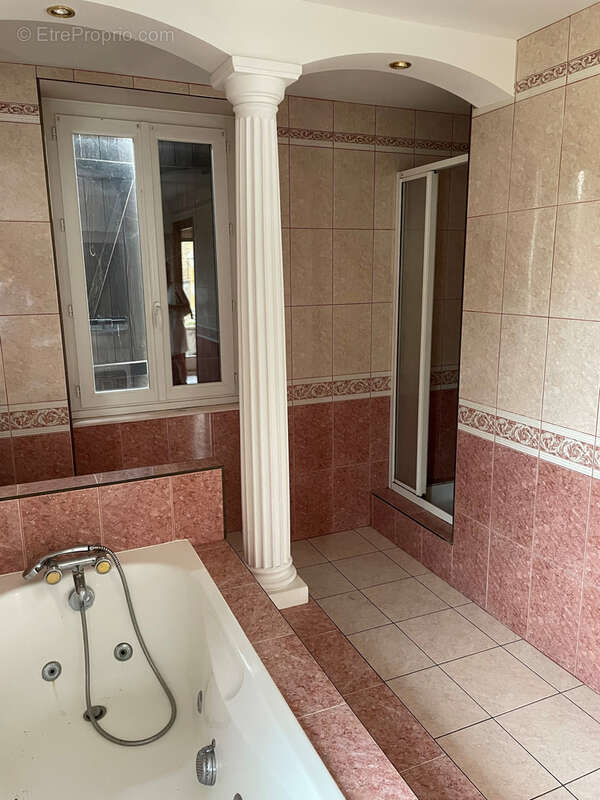 Maison à SAINT-DENIS-DE-CABANNE