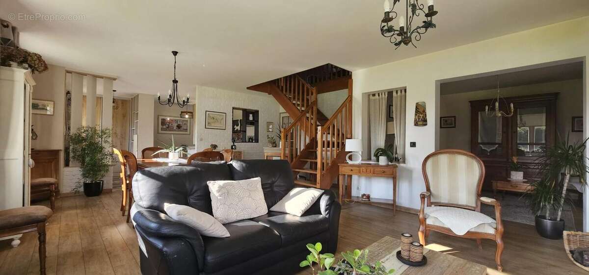 Maison à THUN-SAINT-MARTIN