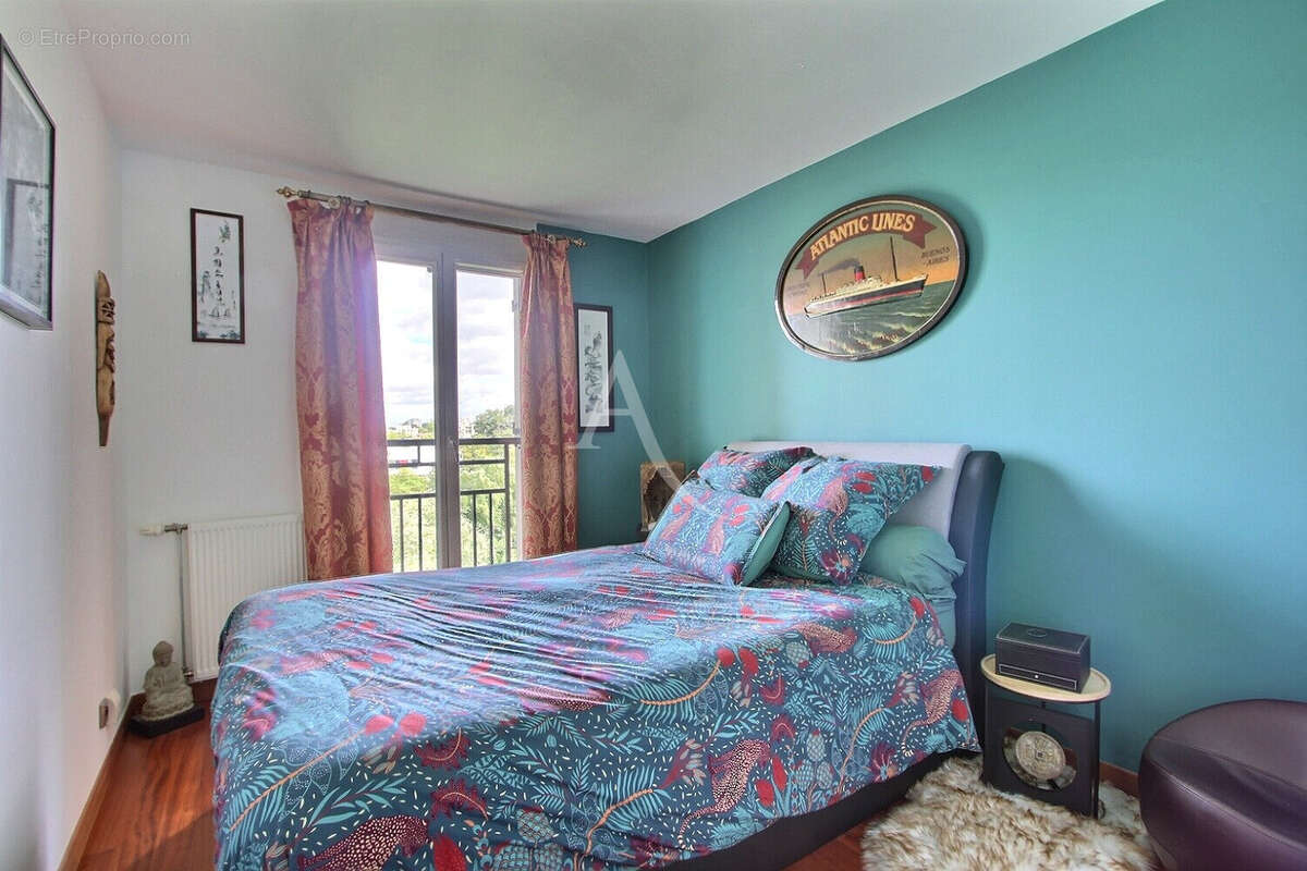 Appartement à VILLENEUVE-LA-GARENNE