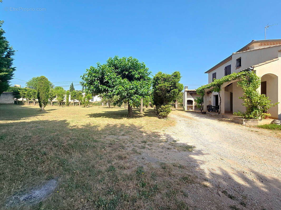 Maison à PUJAUT