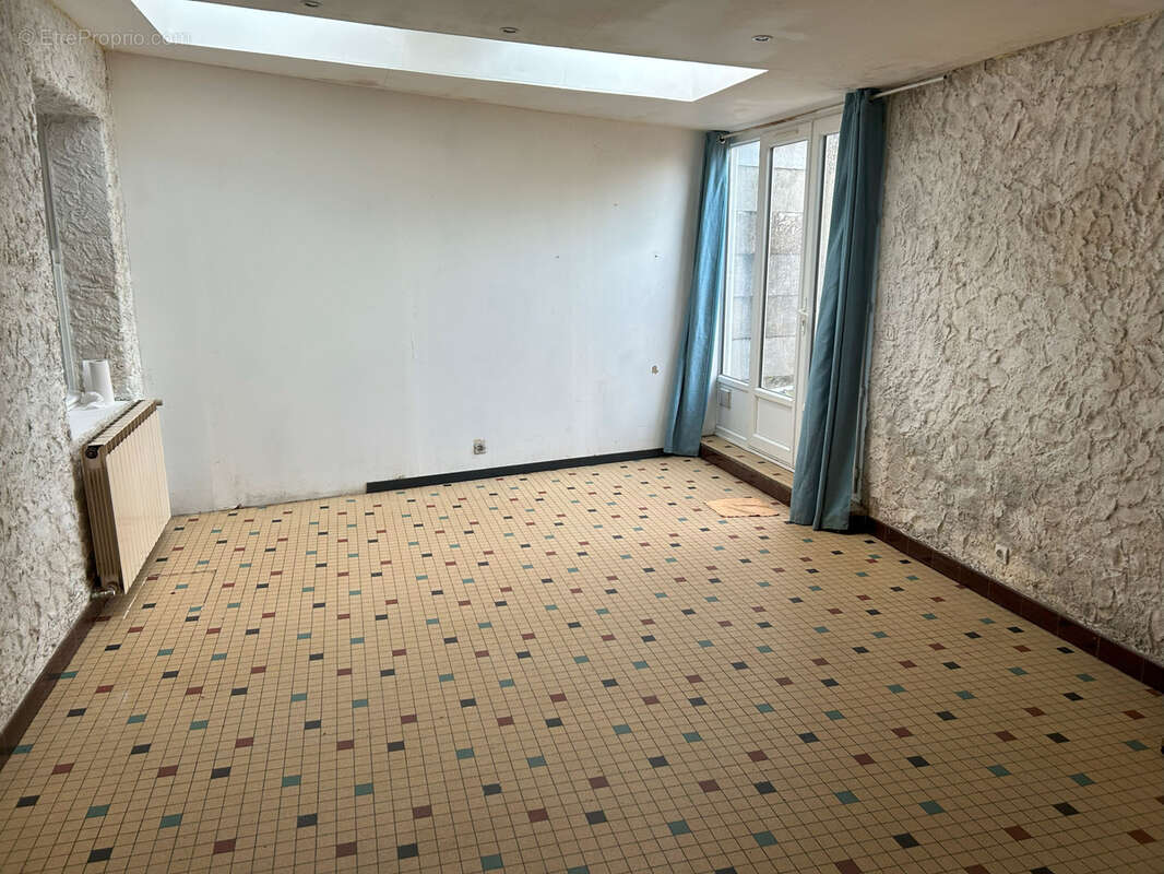 Maison à SARGE-LES-LE-MANS