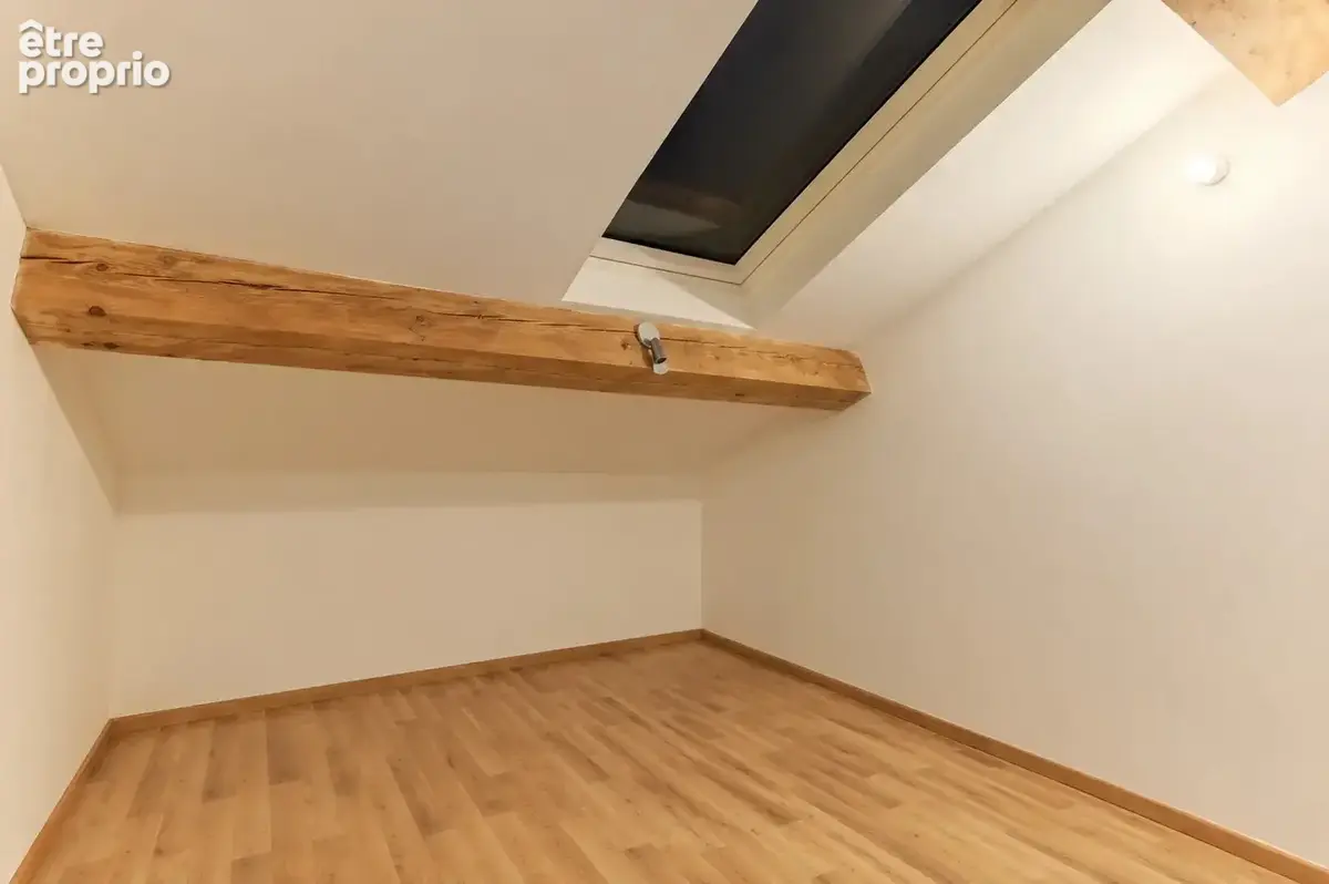 Centre village, villa 4 chambres, sur 407 m2 clos - photo 7