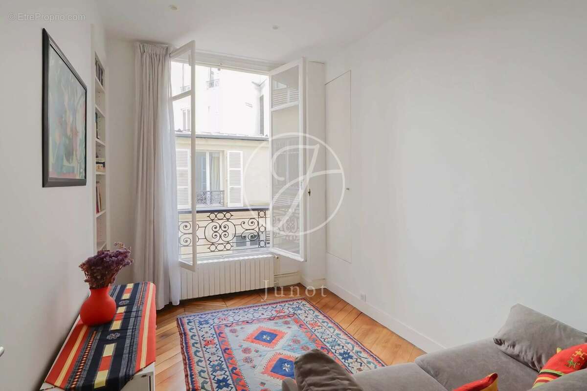 Appartement à PARIS-6E