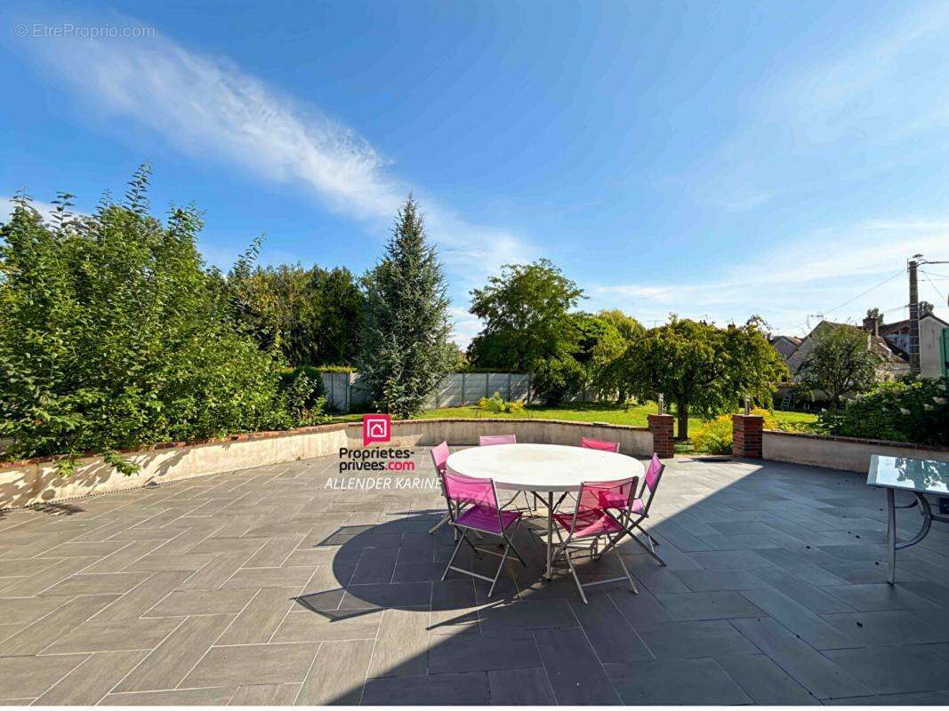 Maison à MALAY-LE-GRAND