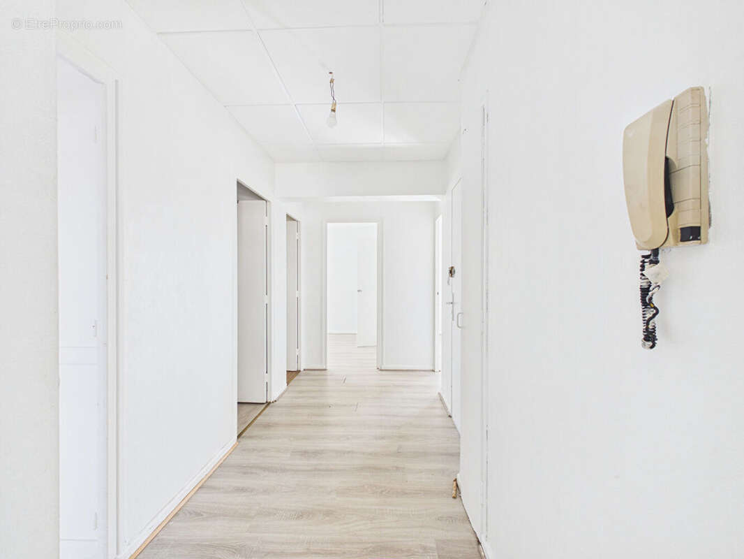 Appartement rénové Valence T3 de 57 m2 avec balcon et cave - photo 11