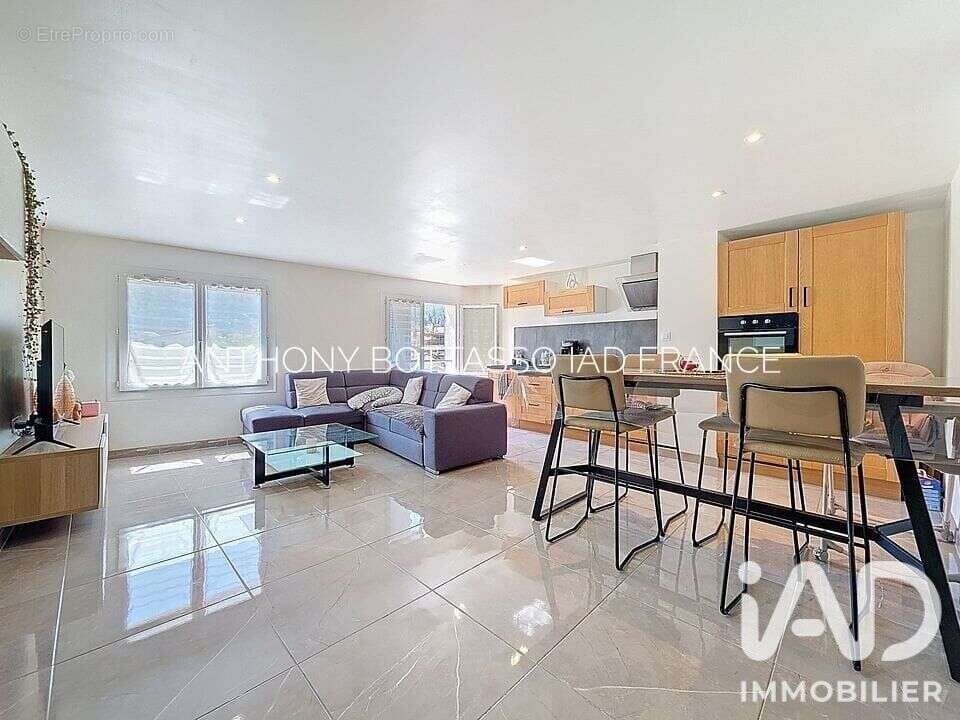 Appartement 64 m² à Sollies-Ville  - photo 3