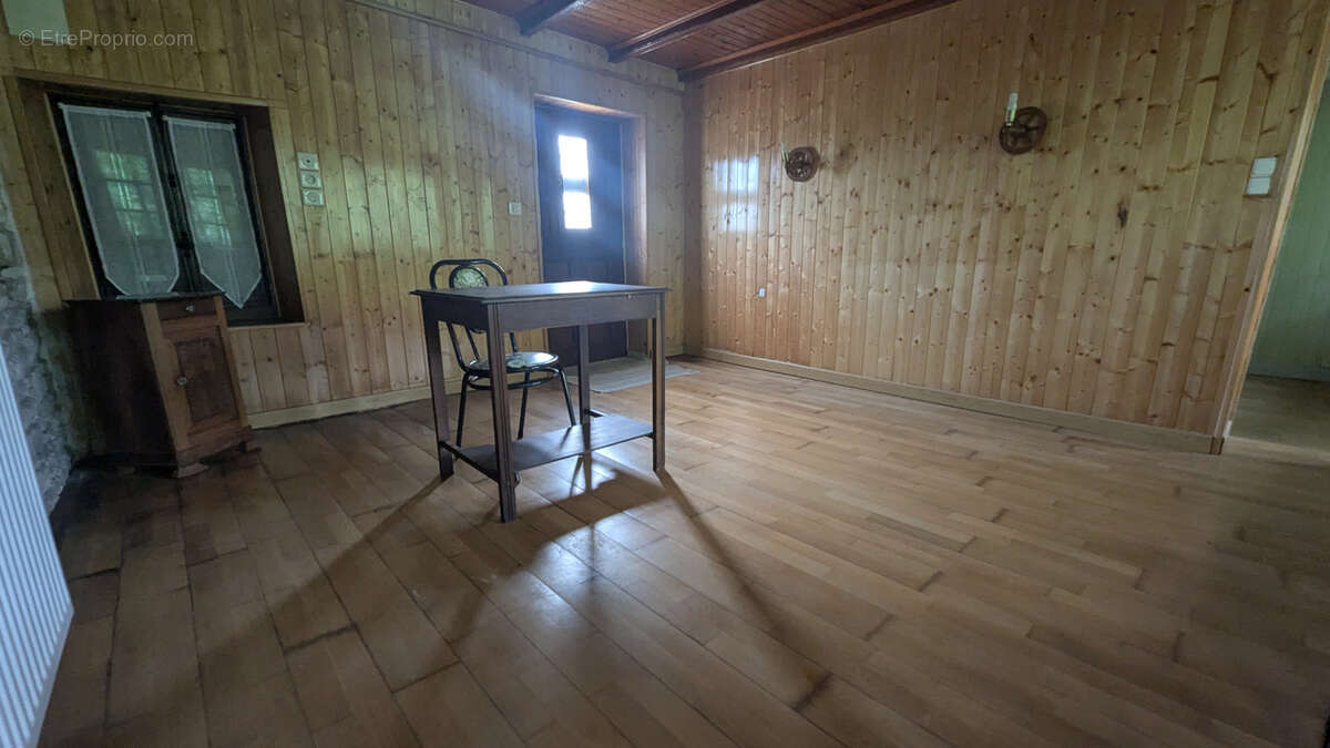 Maison à MAGNE