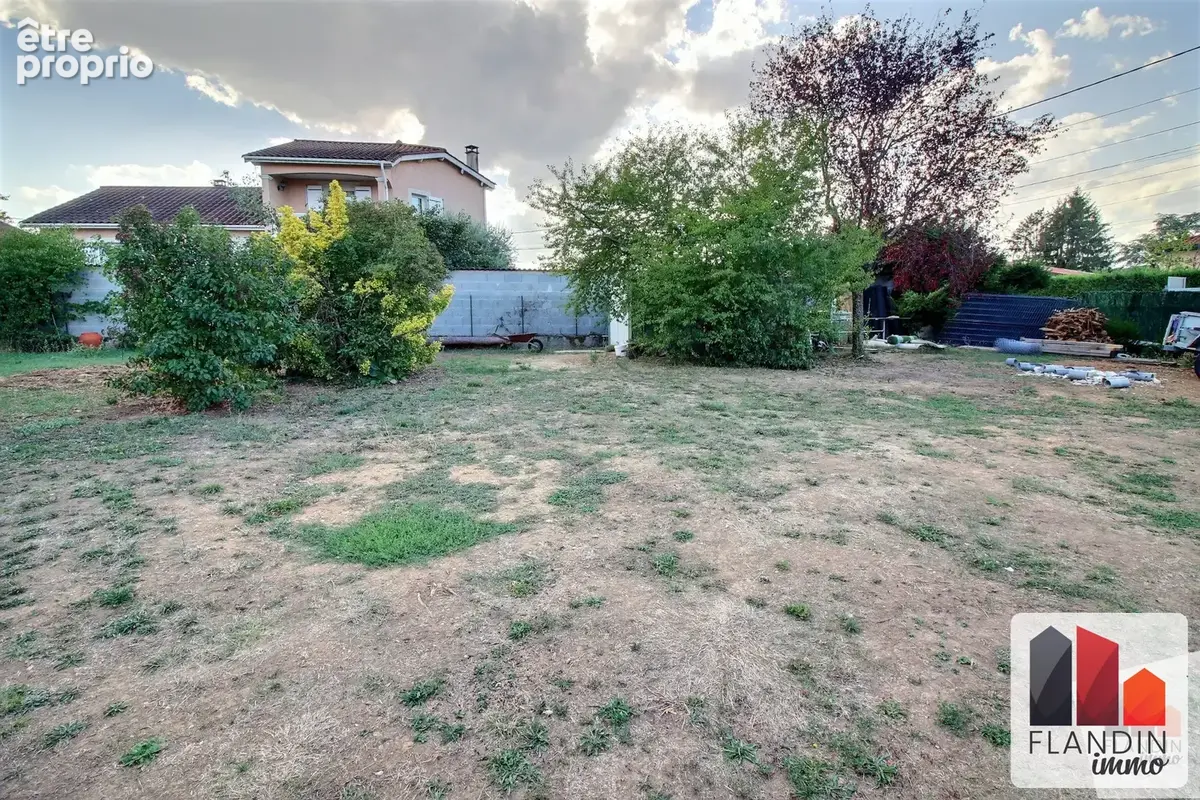 Terrain 480 m² à vendre à Saint-Genis-Laval (69230) - photo 4