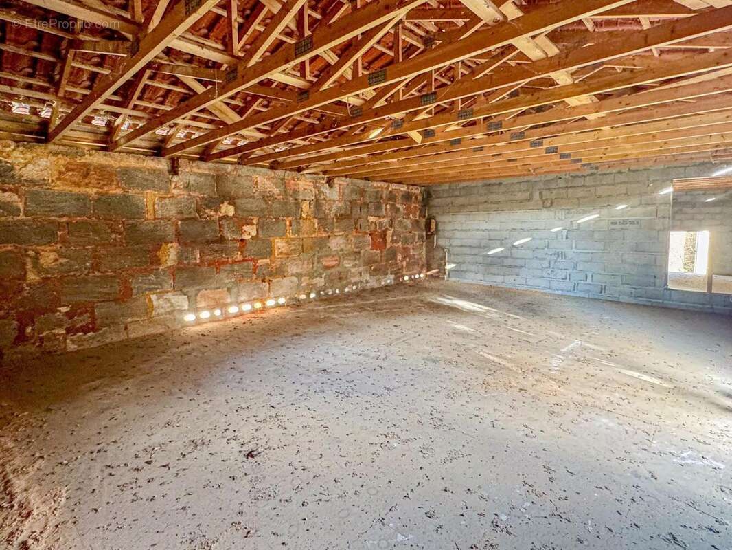 Maison 200 m² à Sainte-Croix-Du-Mont  - photo 2