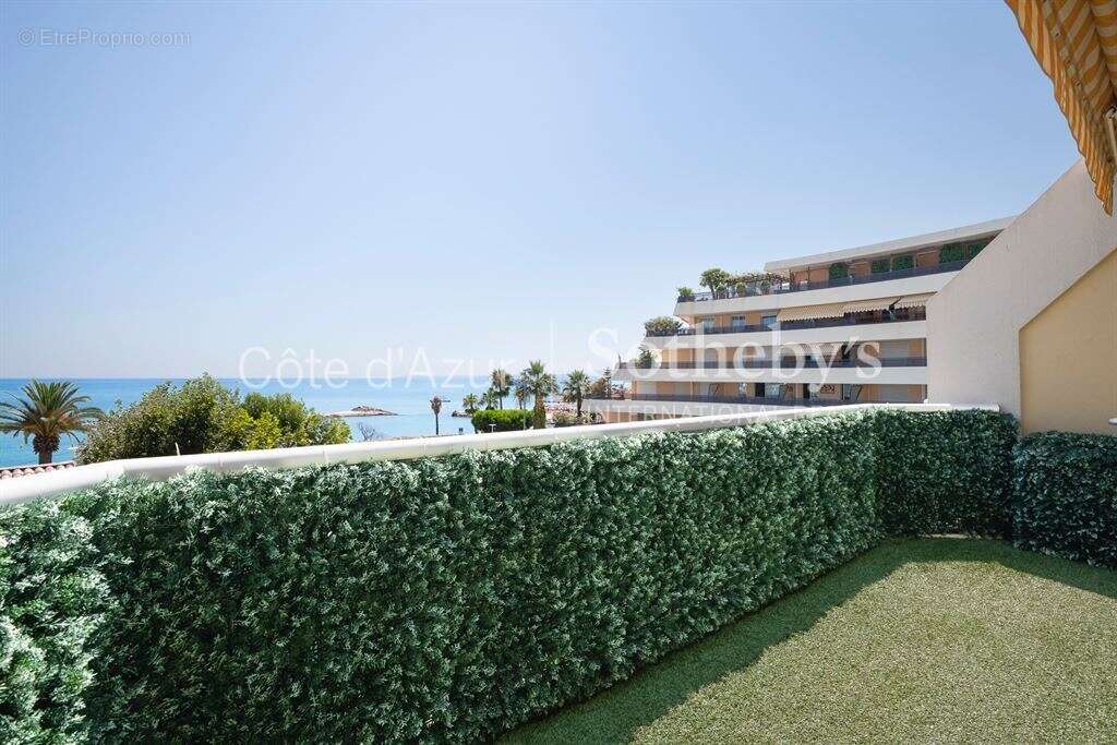 Appartement à SAINT-LAURENT-DU-VAR