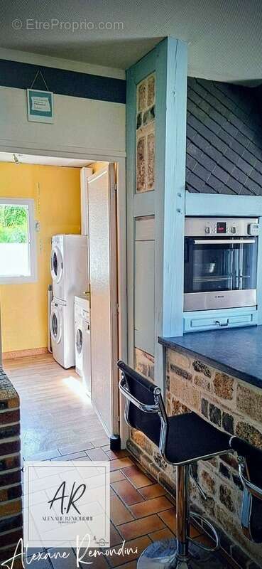 Maison à LA RIVIERE-SAINT-SAUVEUR