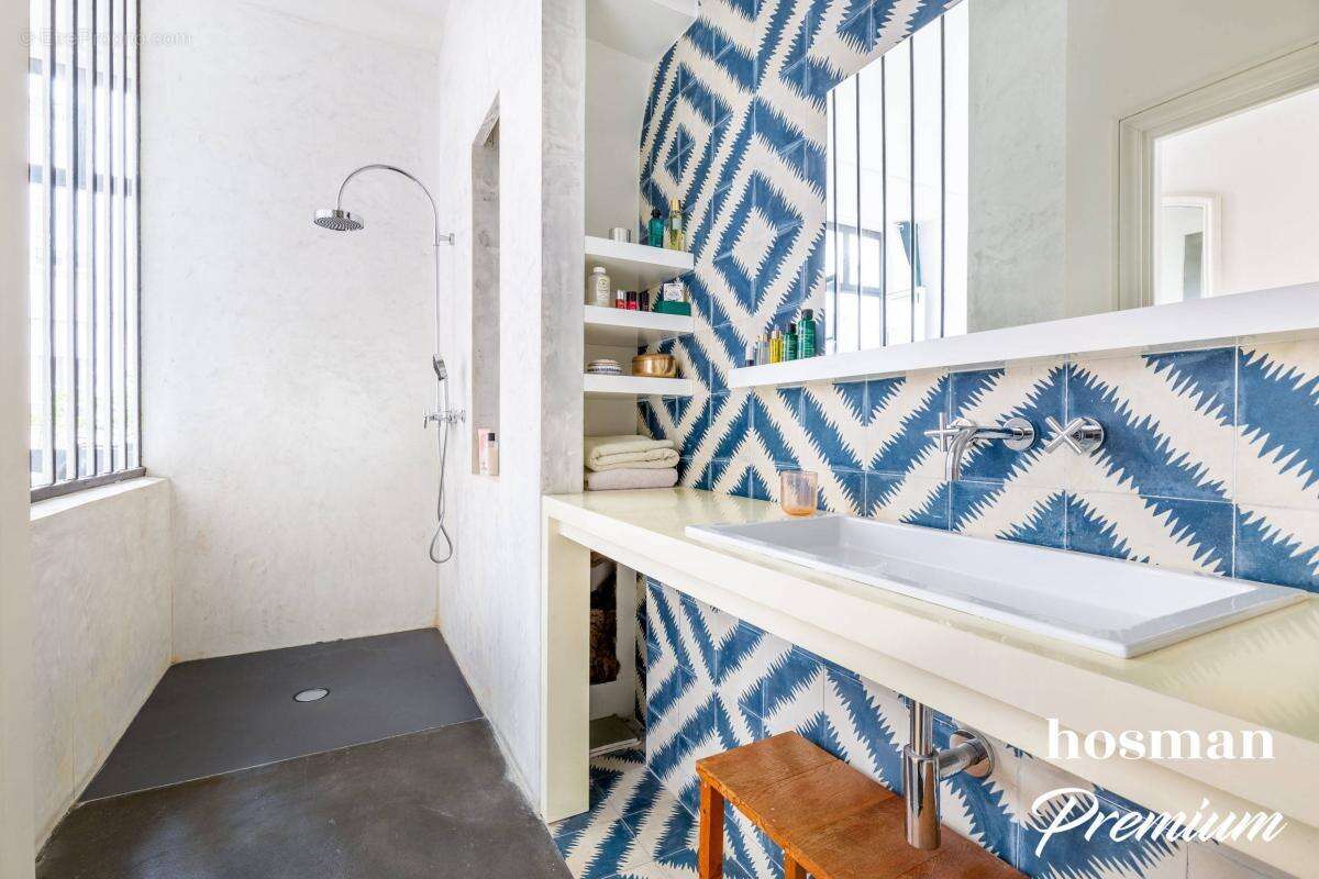 Appartement à PARIS-1E