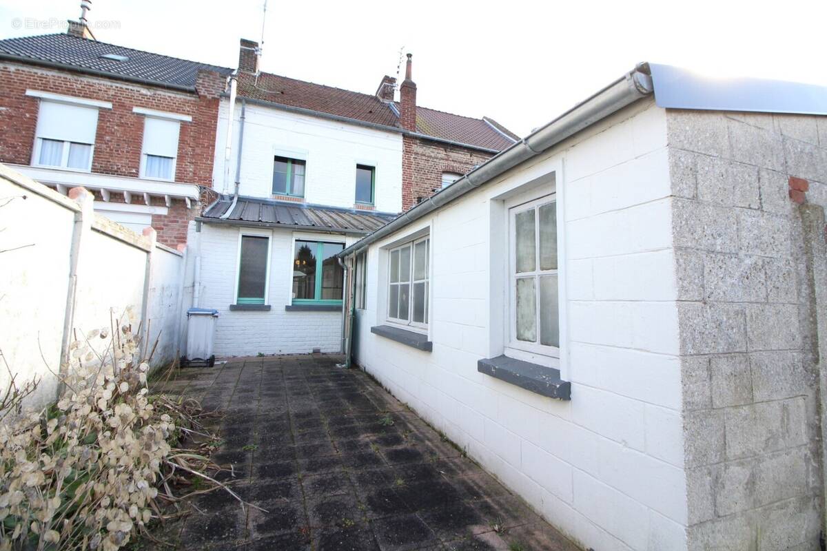 Maison à SIN-LE-NOBLE