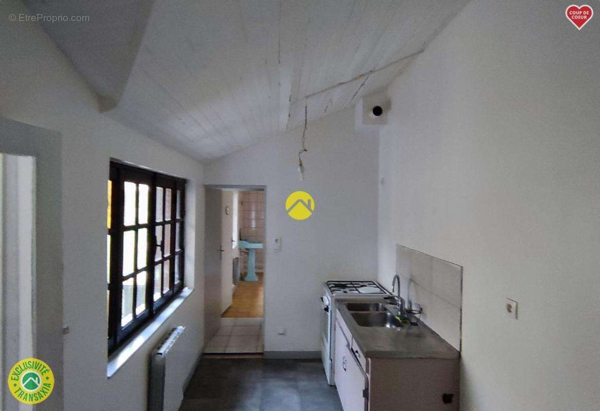 Maison à LA GUERCHE-SUR-L'AUBOIS