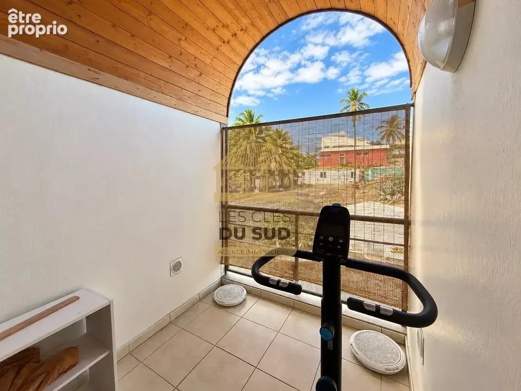 A vendre - appartement de type t2 de 48,63 m2 environ - saint-gilles-les-bains - 292 000 € - photo 6