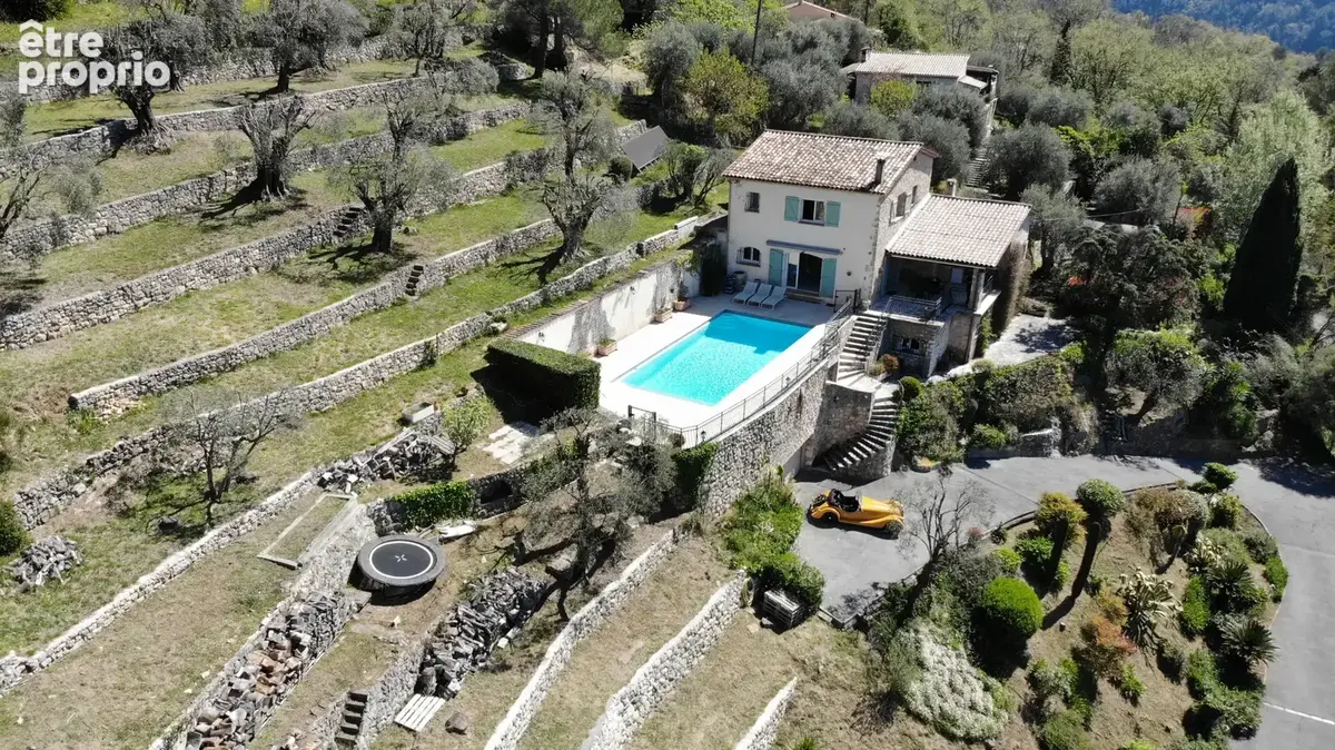 Maison à TOURRETTES-SUR-LOUP