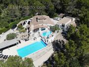 Maison à FONTAINE-DE-VAUCLUSE