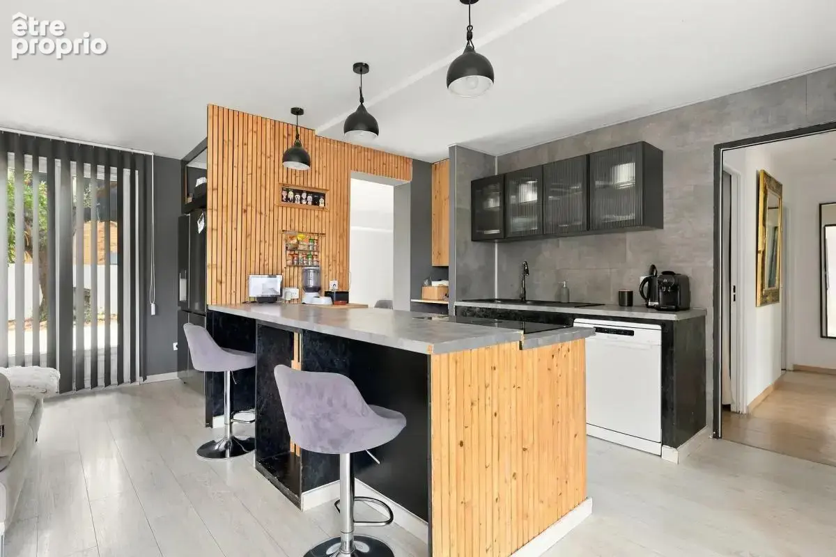 Maison de 6 pièces de 160 m² à Sanary-sur-Mer - photo 7